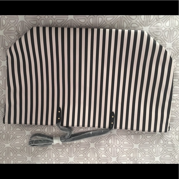 Victoria Secret Signature tote - Picture 5 of 7